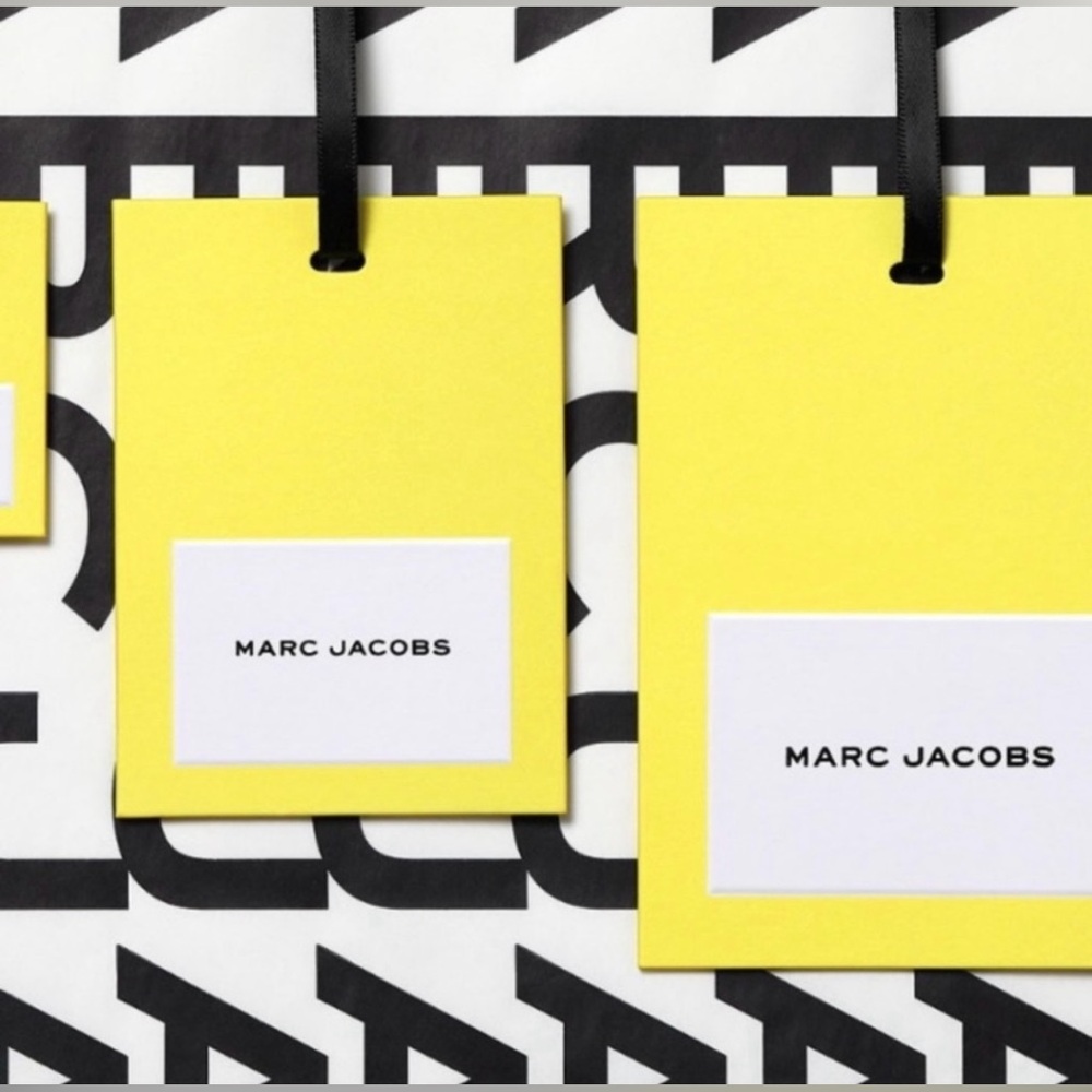 ❌SOLD❌ New Marc Jacobs Monogram Hoops Earrings - Picture 5 of 6